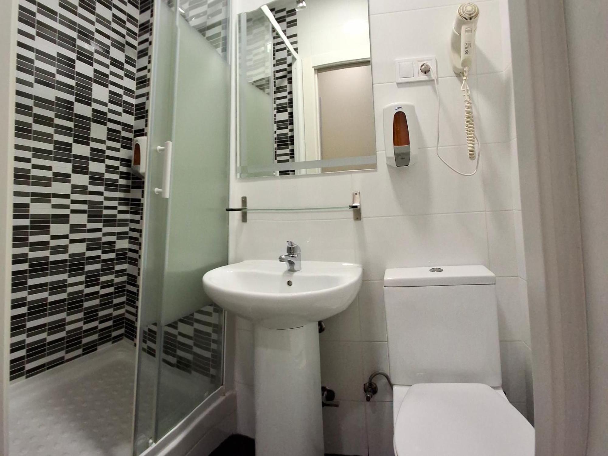 Ch Cruz Madrid Otel Dış mekan fotoğraf