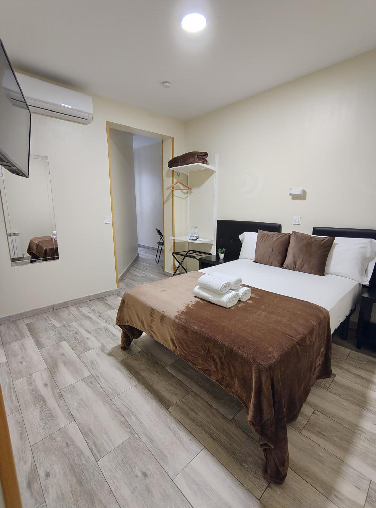 Ch Cruz Madrid Otel Dış mekan fotoğraf