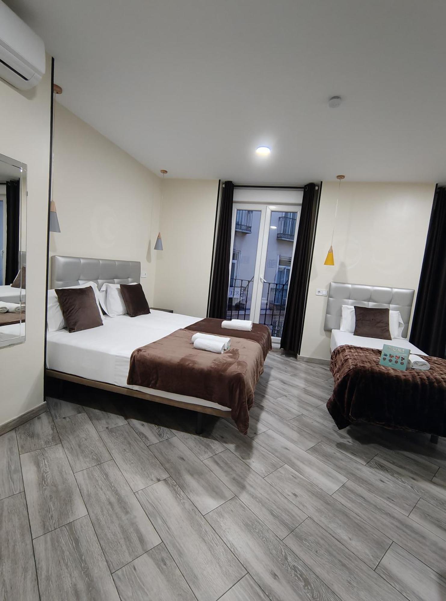 Ch Cruz Madrid Otel Dış mekan fotoğraf