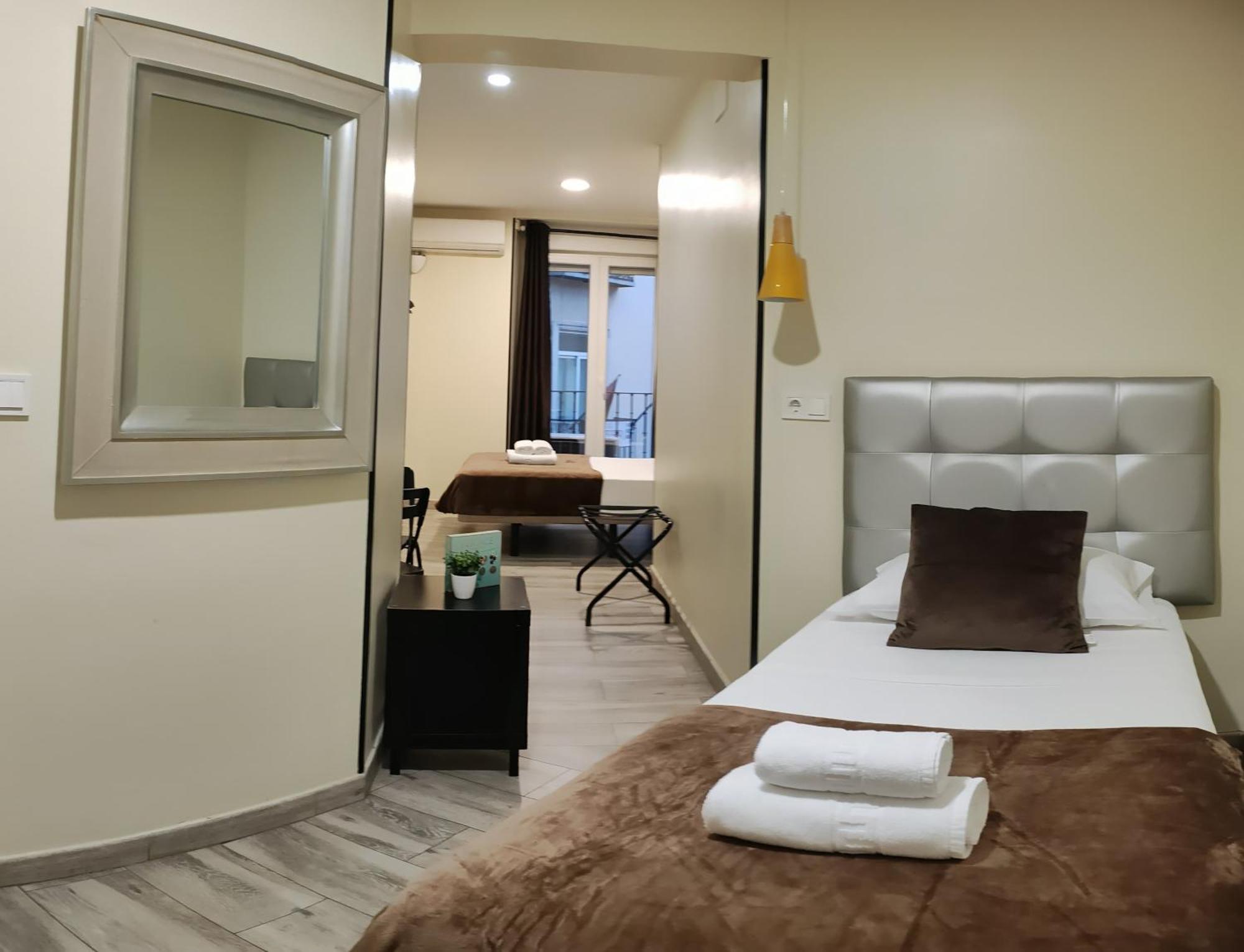 Ch Cruz Madrid Otel Dış mekan fotoğraf